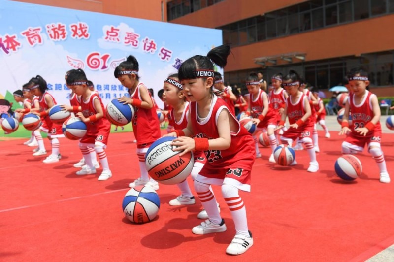 记者：伊斯坦布尔寻找新帅，前多特主帅沙欣成为首选