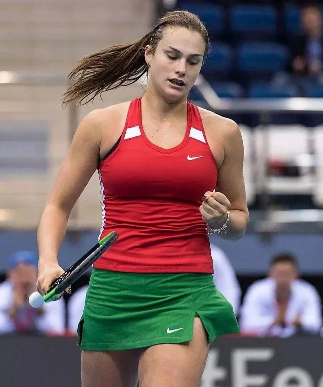 他在前半程 他在前半程